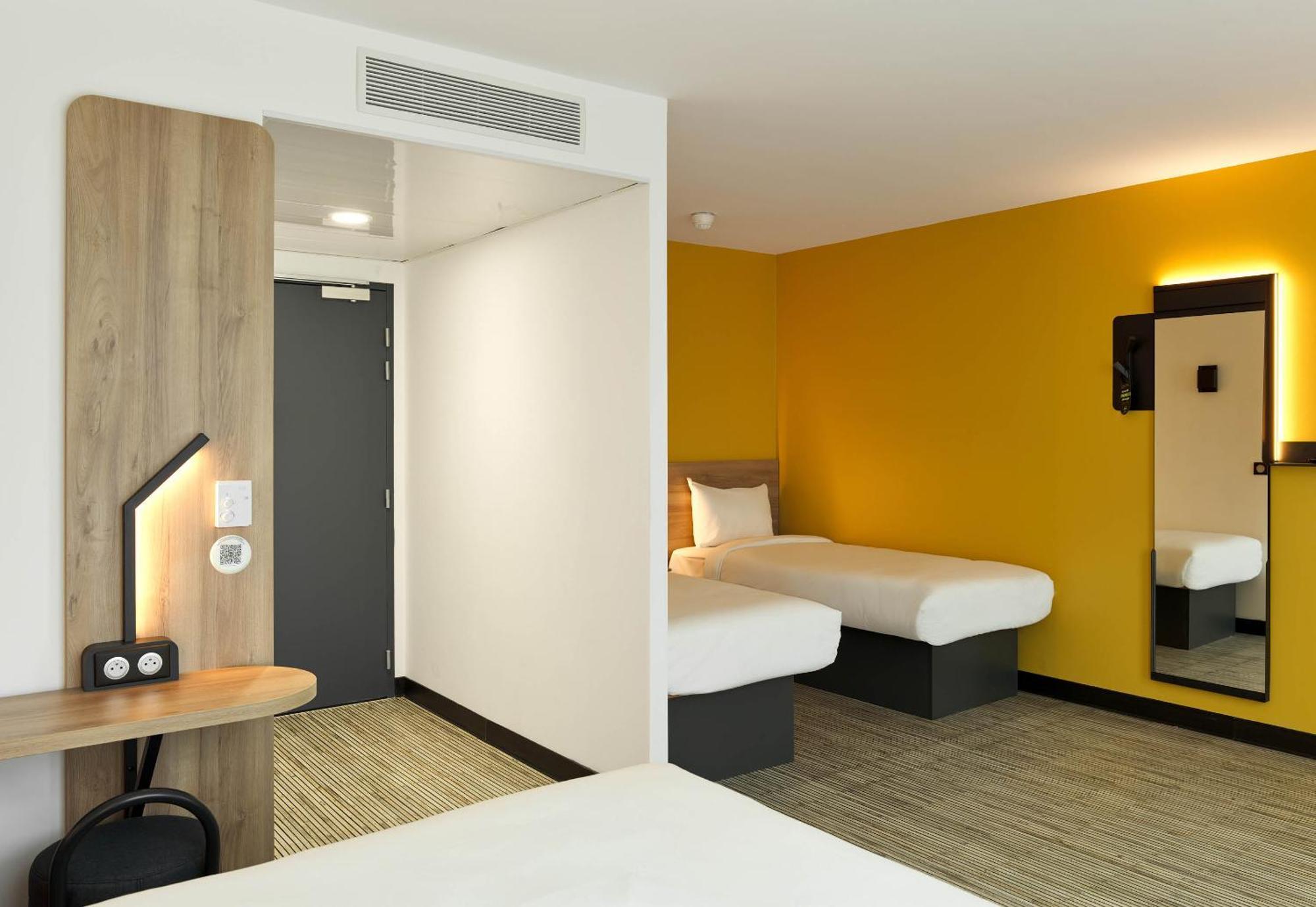 B&B Hotel Cergy Saint-Christophe Gare Екстер'єр фото